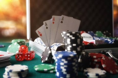 Domino QQ tiles displayed on mobile phone screen